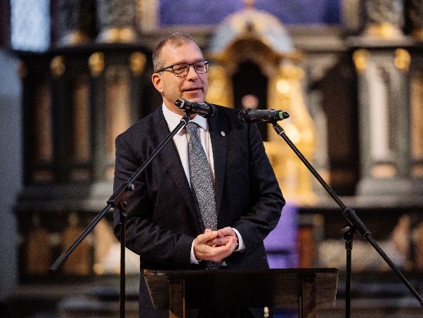 Thorsten Aymanns hält seine erste Ansprache als neuer Generalvikar